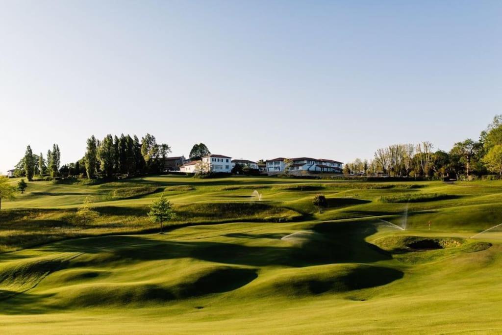 T1 Bis Avec Piscine Vue Golf Et Montagnes Διαμέρισμα Arcangues Εξωτερικό φωτογραφία