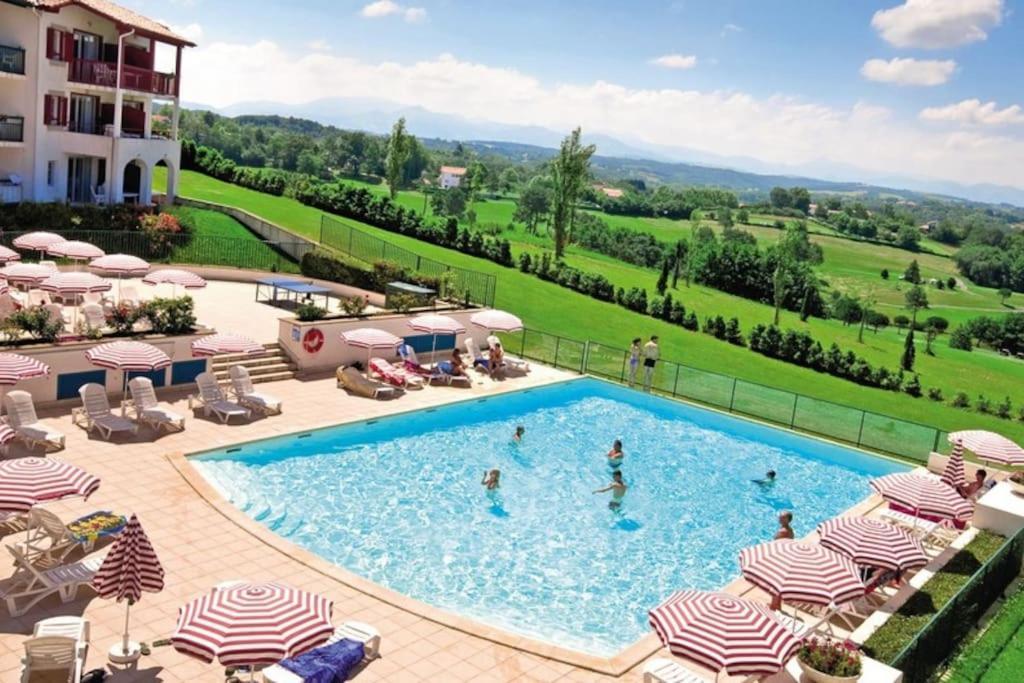 T1 Bis Avec Piscine Vue Golf Et Montagnes Διαμέρισμα Arcangues Εξωτερικό φωτογραφία